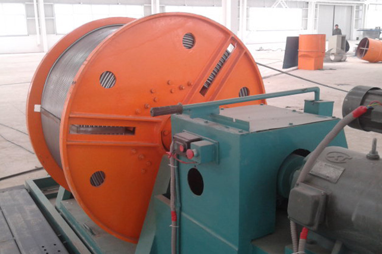 Rewinding machine